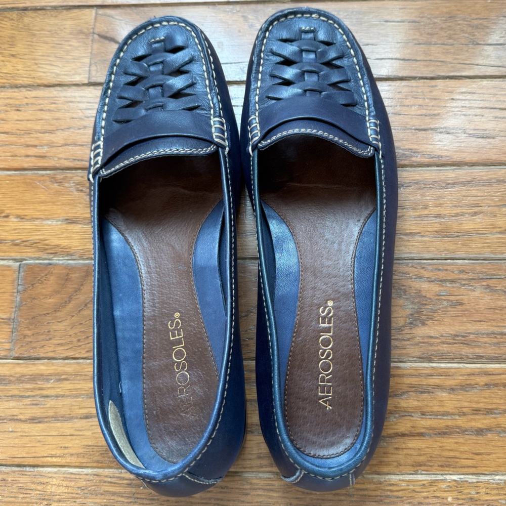 Navy Aerosoles woven leather loafers, W8.
